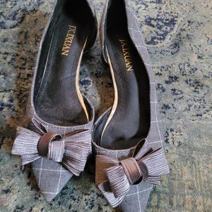 Unique and chic low heel grey fabric pointy-toe pumps with chic bow and red sole